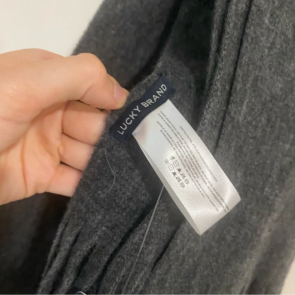 NWT Lucky Brand Gray Soft Scarf with Fringe/Tassel Ends
